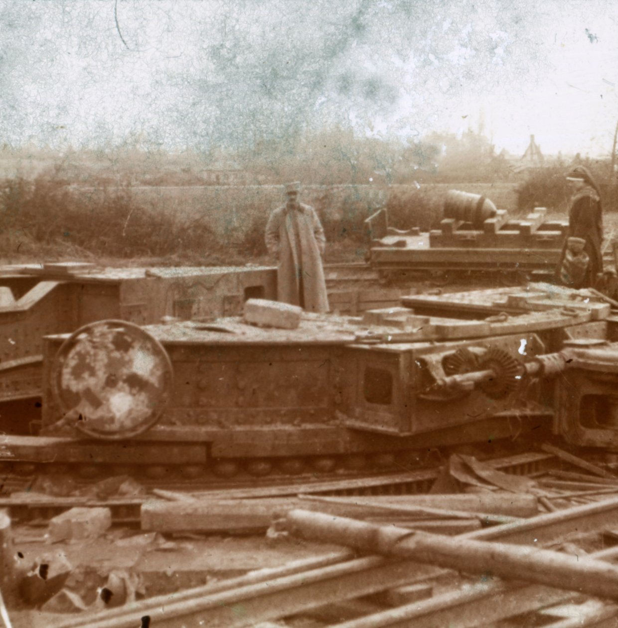 تصاعد السكك الحديدية لبندقية Bertha الكبيرة ، c1914-c1918 بواسطة غير معروف