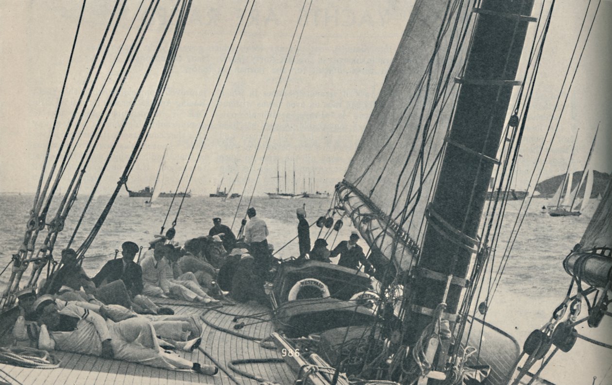 تتنافس أكبر يخوت السباق البريطانية خلال أسبوع كاوز ، 1937 بواسطة غير معروف