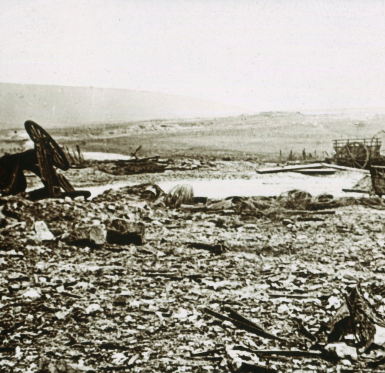 الطريق إلى فردان ، شمال فرنسا ، c1914-c1918 بواسطة غير معروف