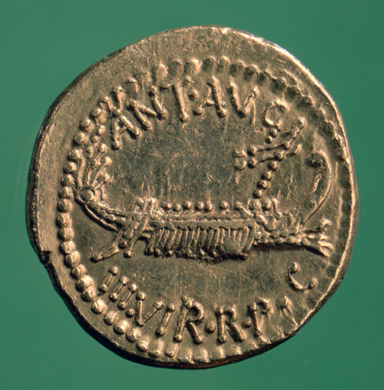 عملة رومانية ، مارك أنتوني Legionary Denarius ، 32-1 قبل الميلاد بواسطة غير معروف