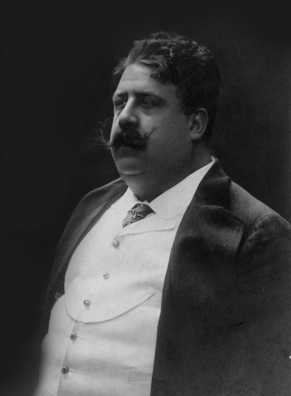 روجيرو ليونكافالو 1858-1919. بواسطة غير معروف
