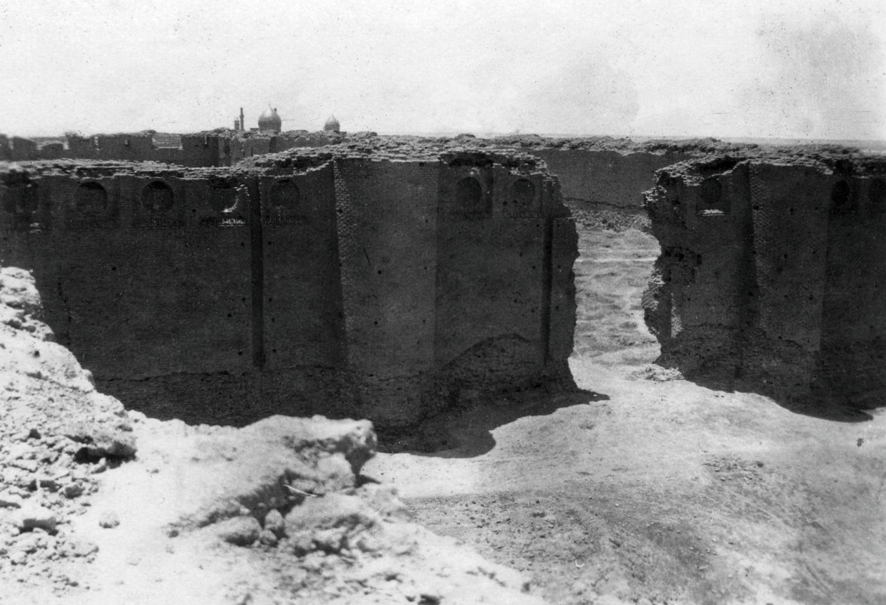 مدينة سامراء من برج ملوية ، بلاد ما بين النهرين ، 1918 بواسطة غير معروف