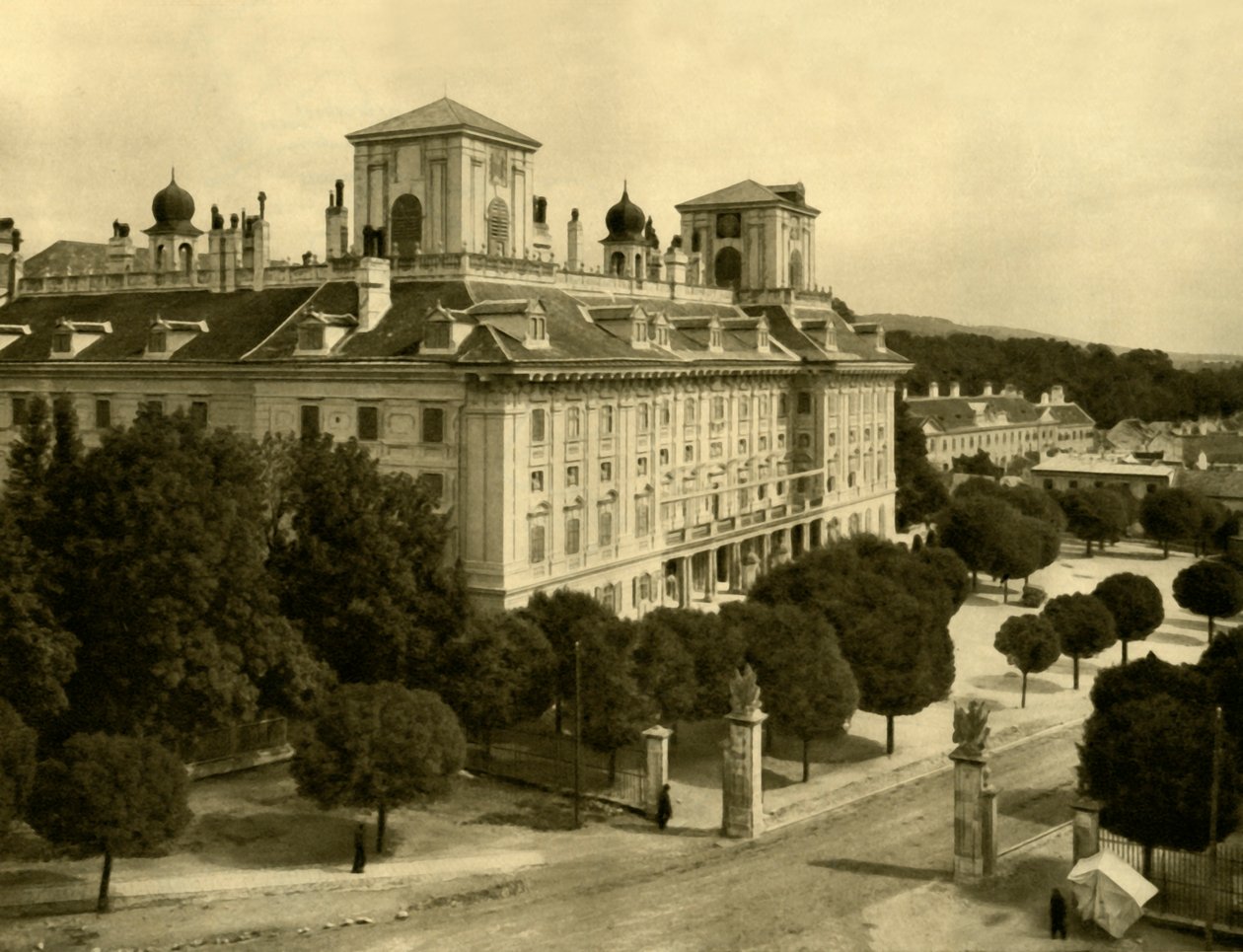 قصر استرهازي ، آيزنشتات ، بورغنلاند ، النمسا ، c1935. بواسطة غير معروف