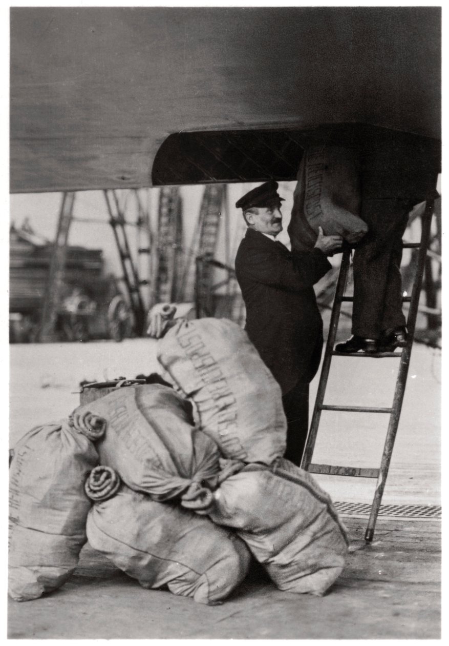 شحن البريد ، Zeppelin LZ 127 Graf Zeppelin ، 1933 بواسطة غير معروف