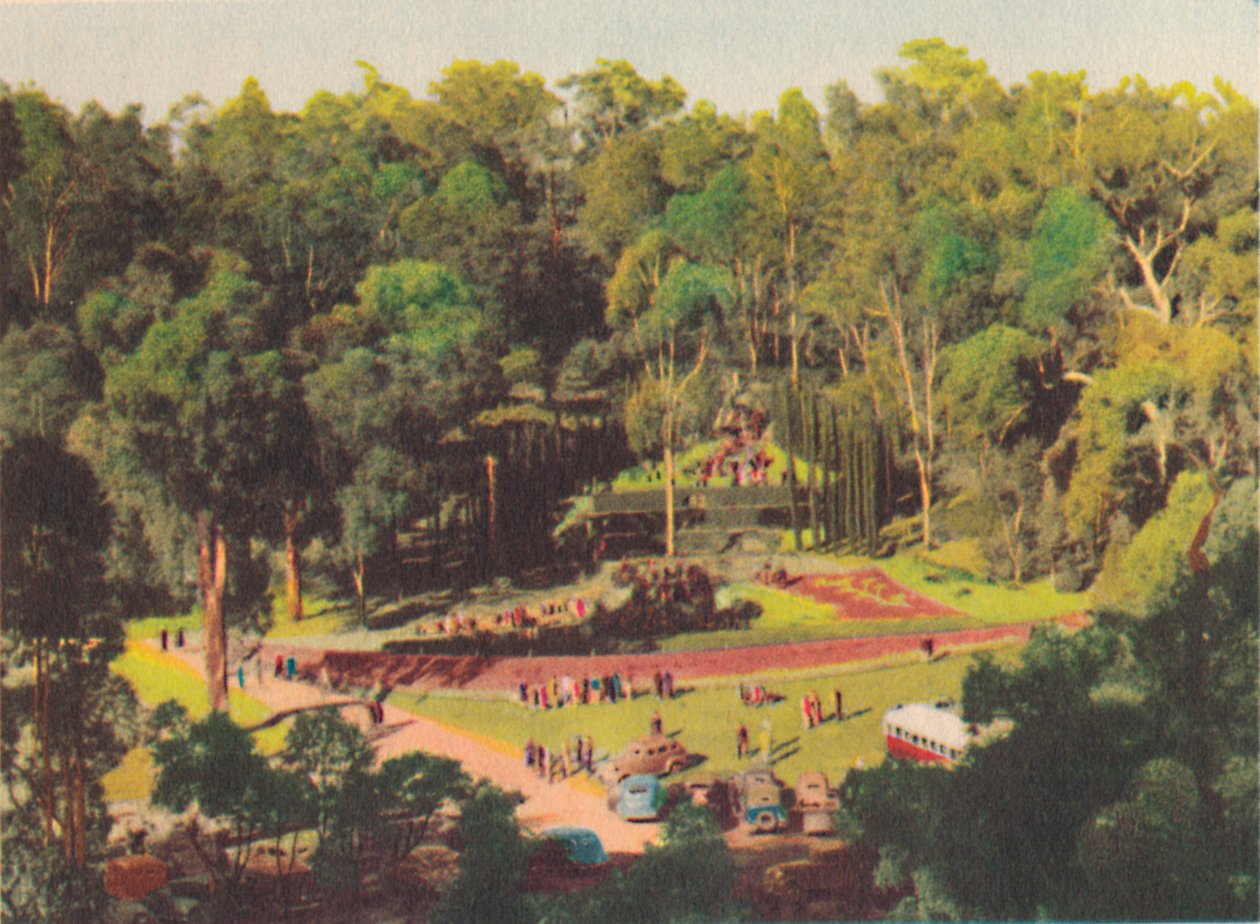 ضريح الذكرى ، Araluen ، c1947. بواسطة غير معروف