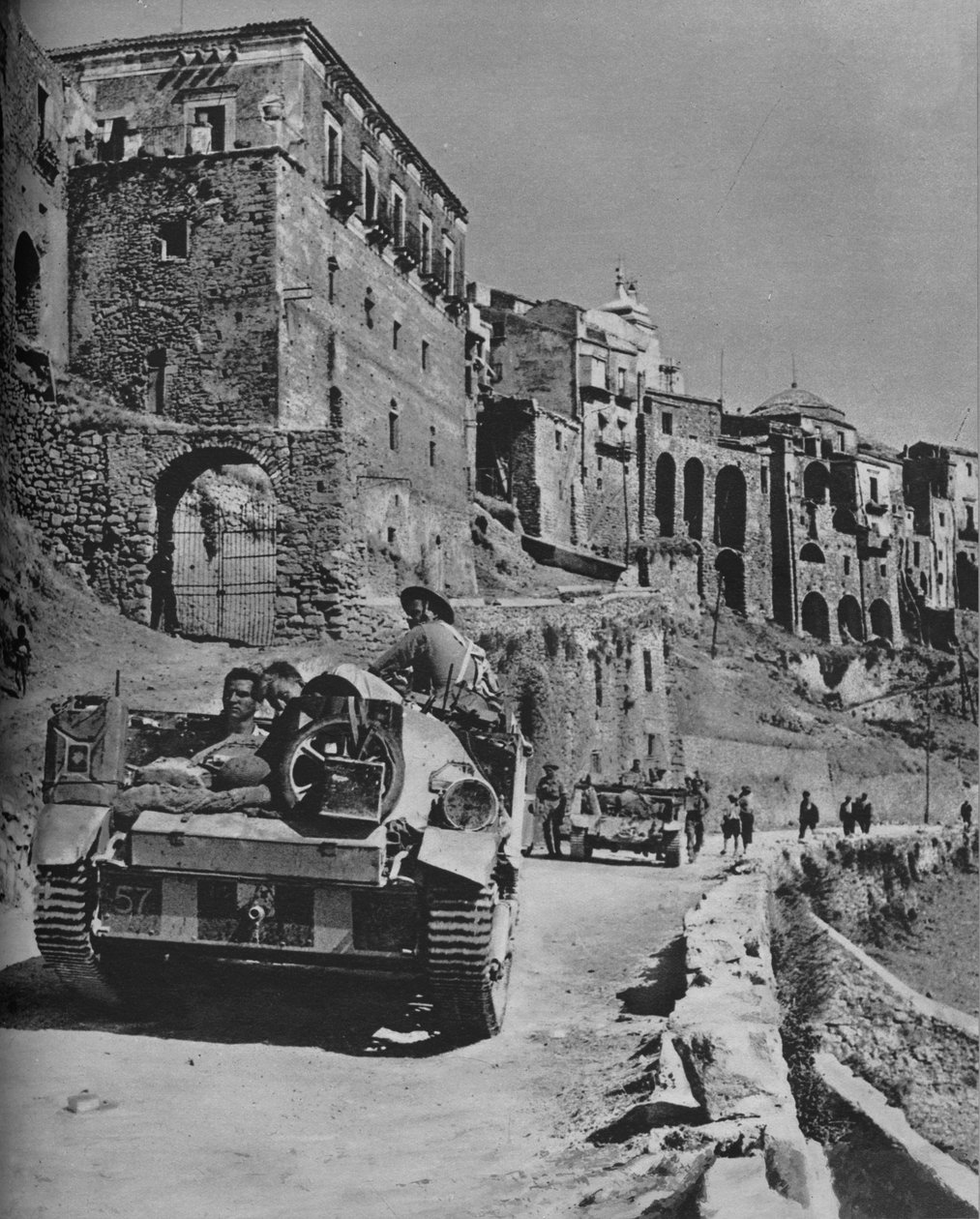 معقل جبل صقلية اقتحم ، 1943 بواسطة غير معروف