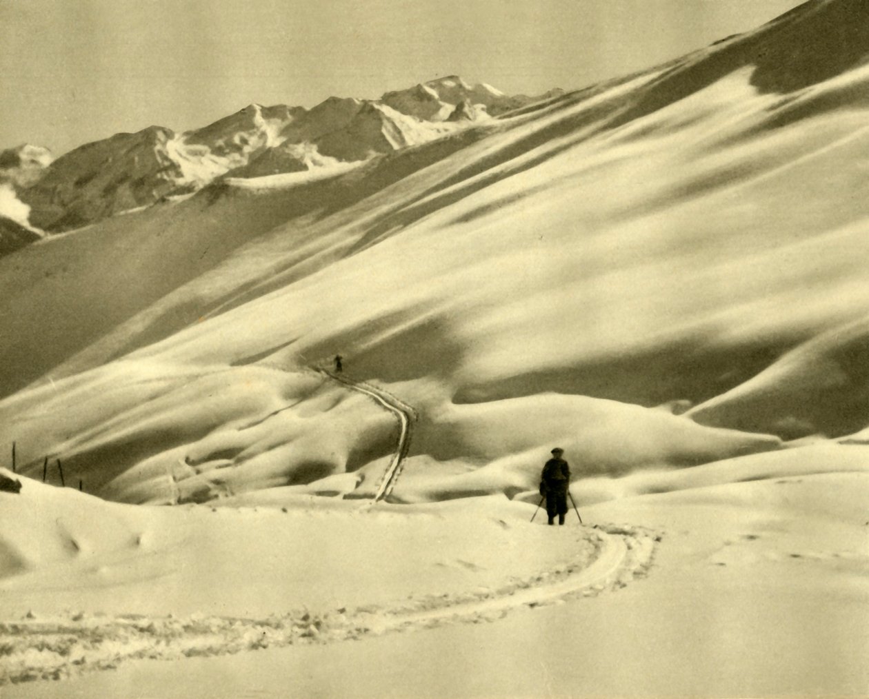 التزلج في Schlossalm العليا ، بالقرب من Bad Hofgastein ، النمسا ، c1935. بواسطة غير معروف