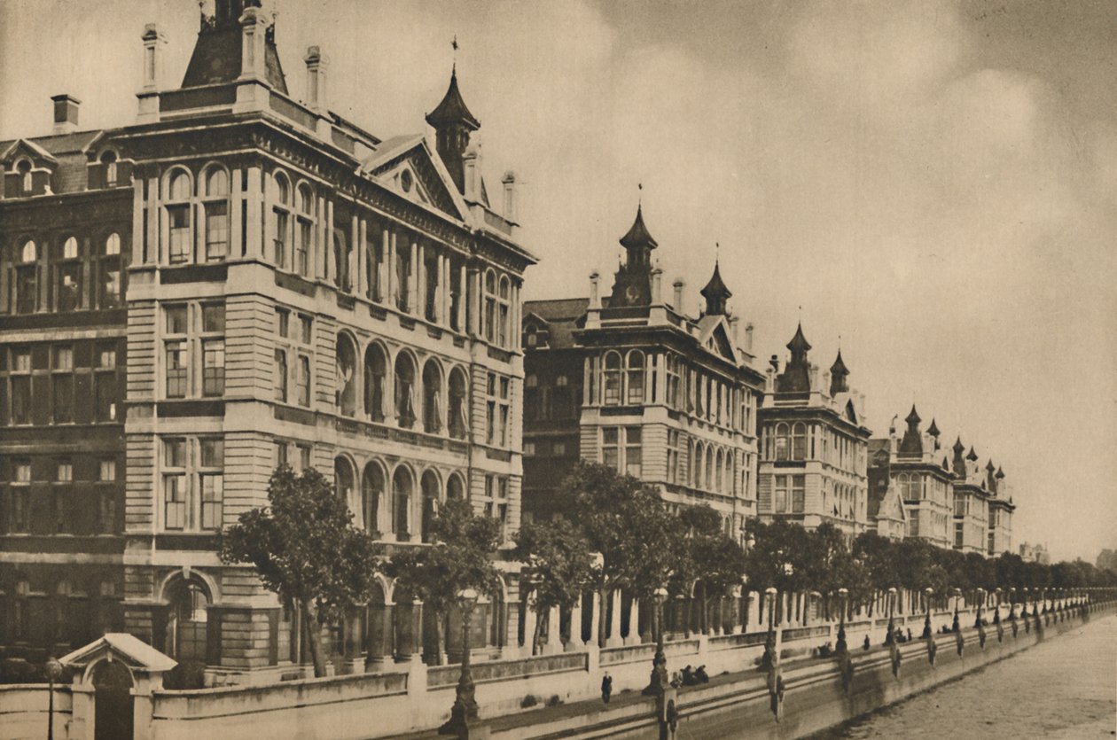 تمت إزالة مستشفى سانت توماس من ساوثوورك بعد ما يقرب من 800 عام ، c1935. بواسطة غير معروف