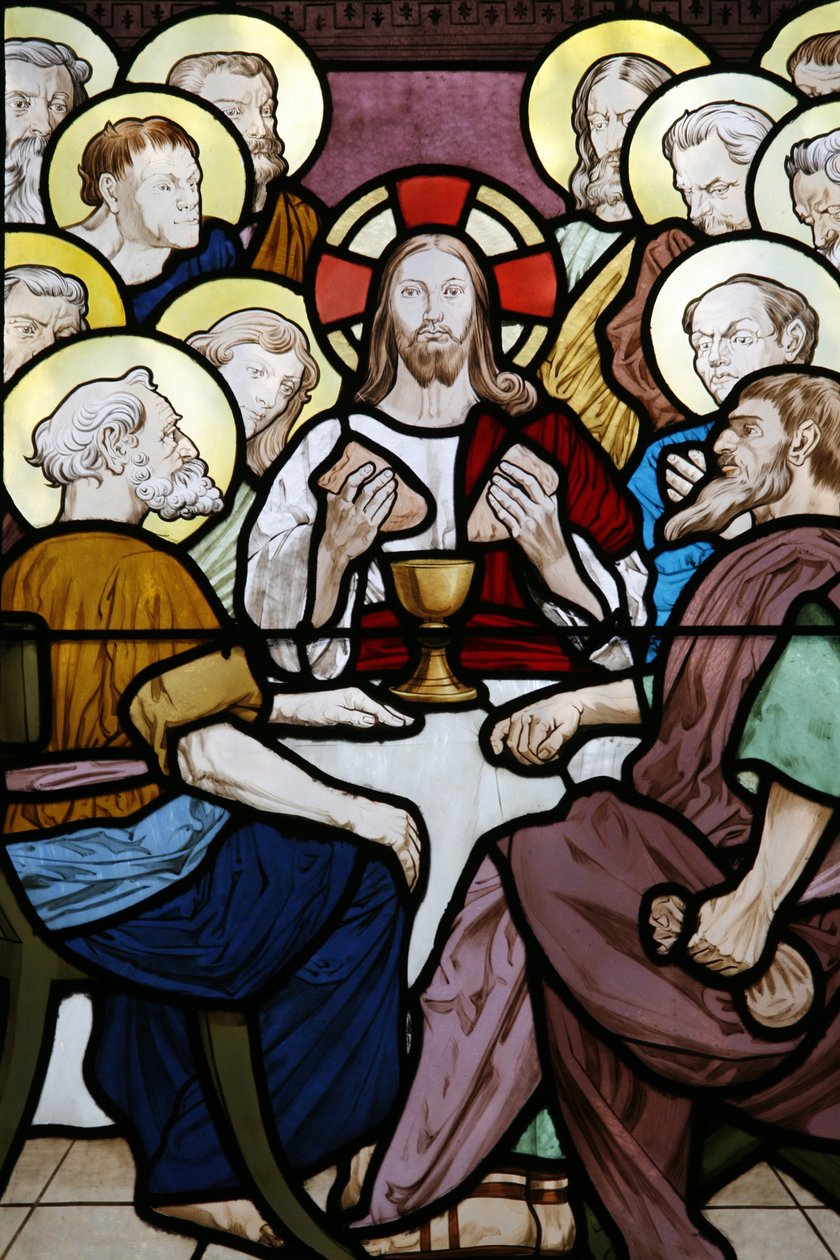 زجاج معشق في كنيسة Saint-Honore d