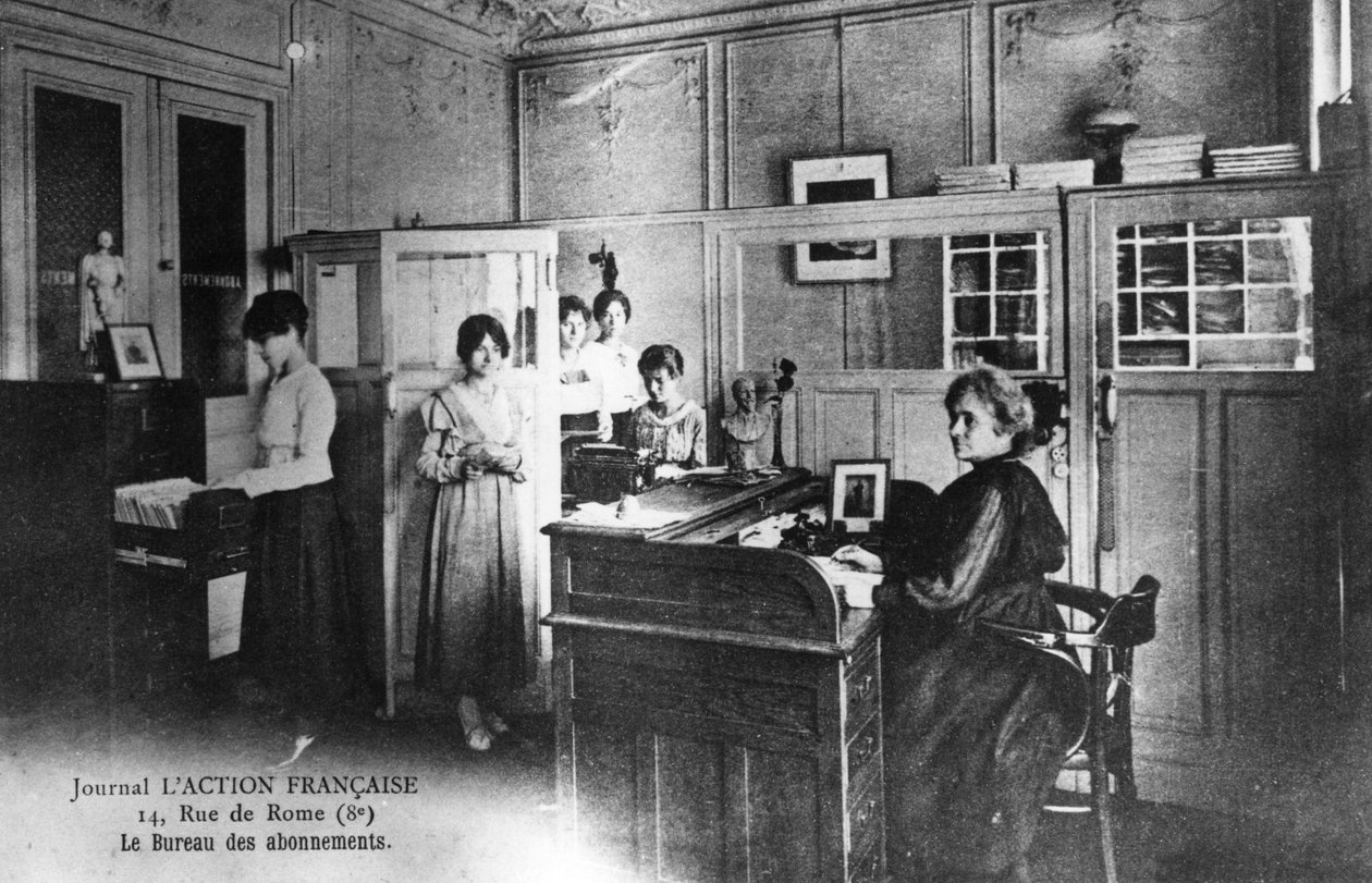 مكتب الاشتراكات في صحيفة LAction Française ، باريس ، 1917 بواسطة غير معروف