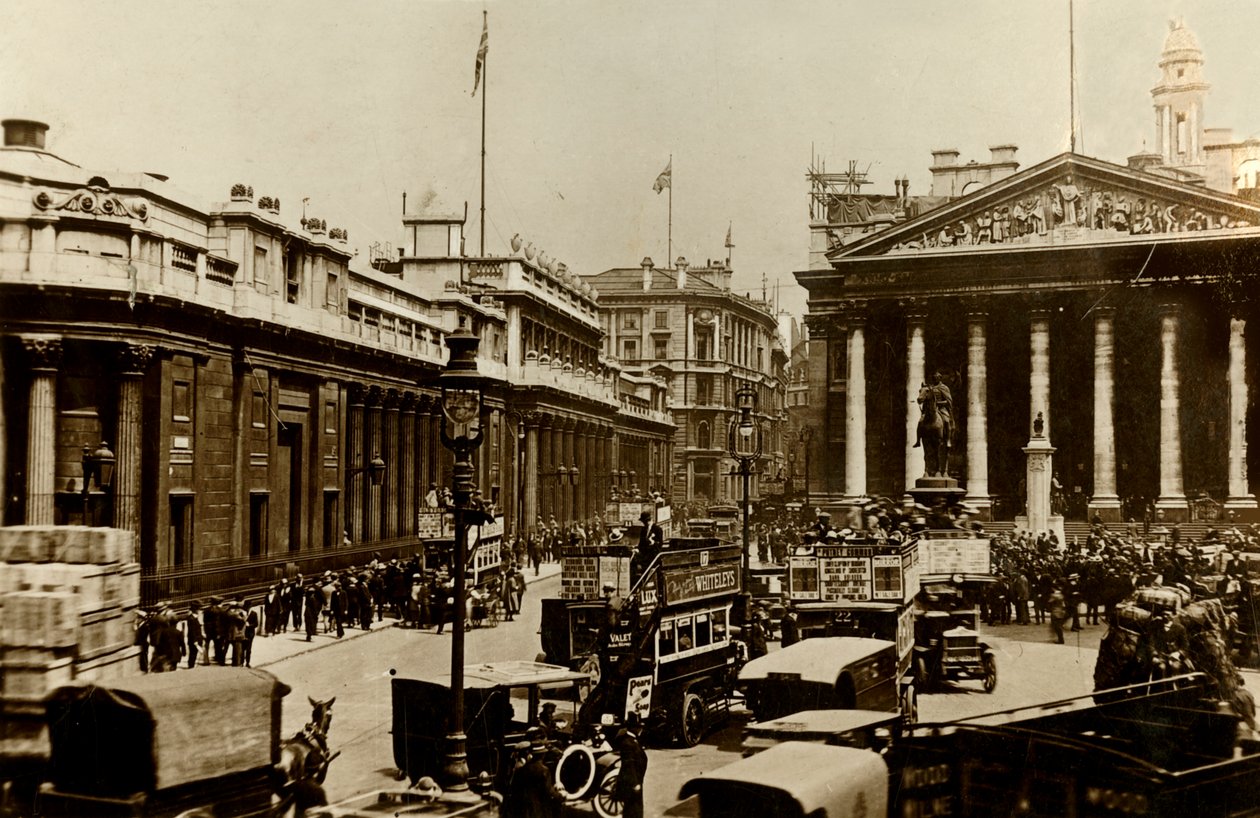 بنك إنجلترا و Royal Exchange ، لندن ، c1910. بواسطة غير معروف
