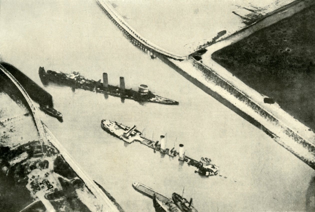 حجب ميناء زيبروج ، 1919. بواسطة غير معروف