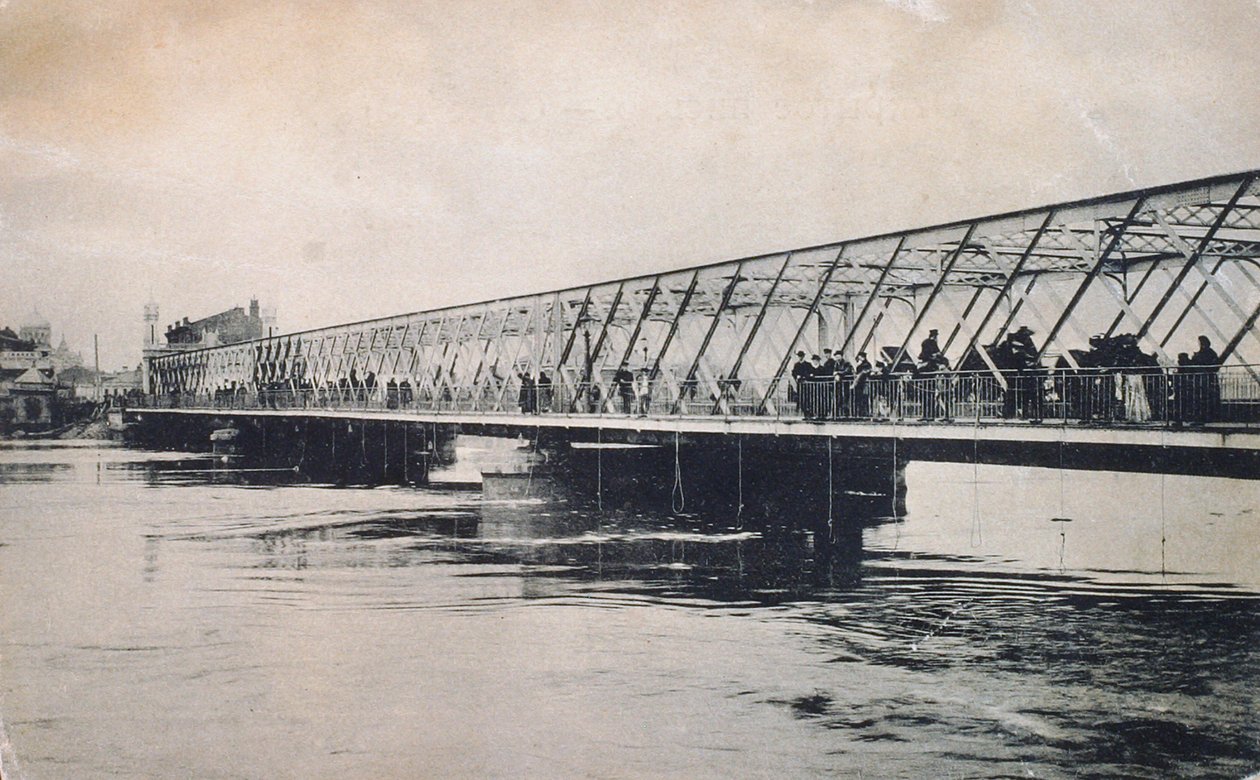 جسر بورودينسكي خلال فيضان أبريل 1908 ، موسكو ، روسيا بواسطة غير معروف