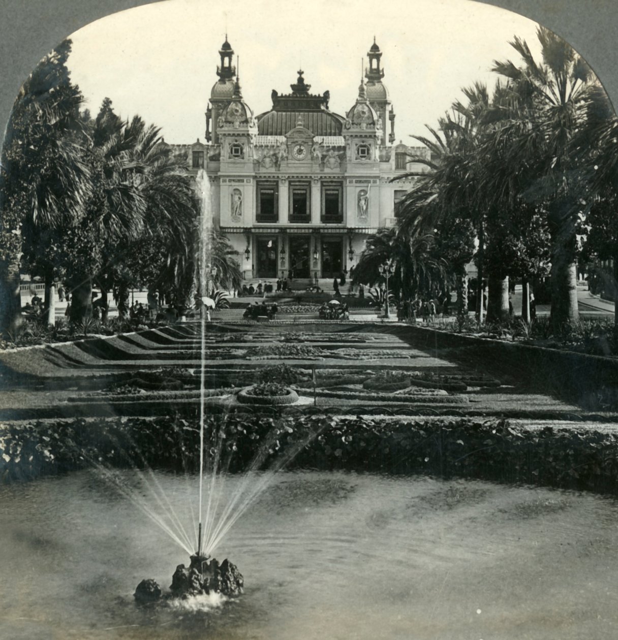 الكازينو ، مونت كارلو ، موناكو ، 1900. بواسطة غير معروف