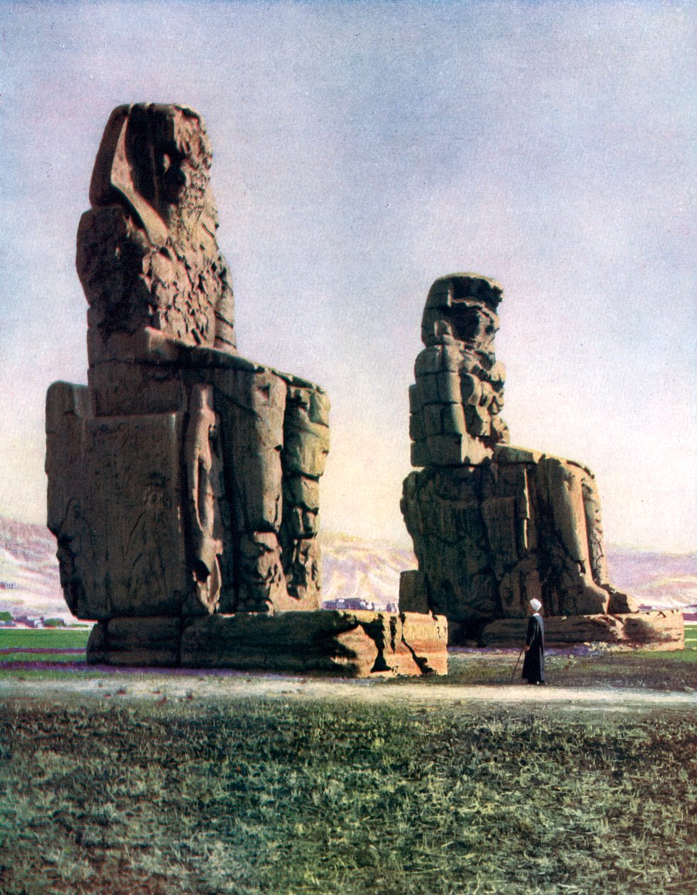 تمثال ممنون ، طيبة ، مصر ، 1933-1934 بواسطة غير معروف