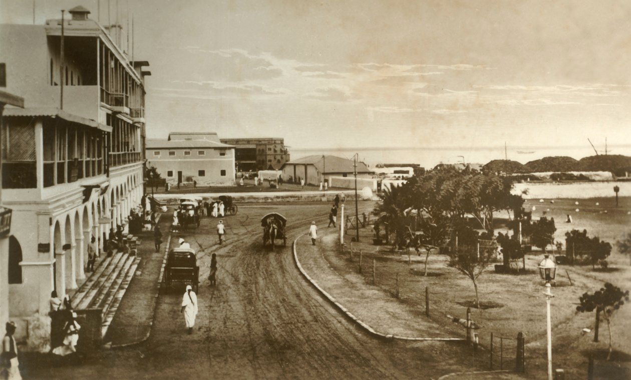 الهلال ، عدن ، c1918-c1939. بواسطة غير معروف