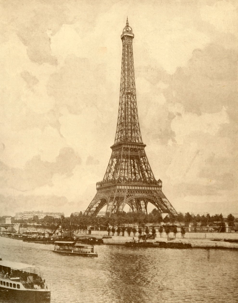 برج إيفل ، c1930. بواسطة غير معروف