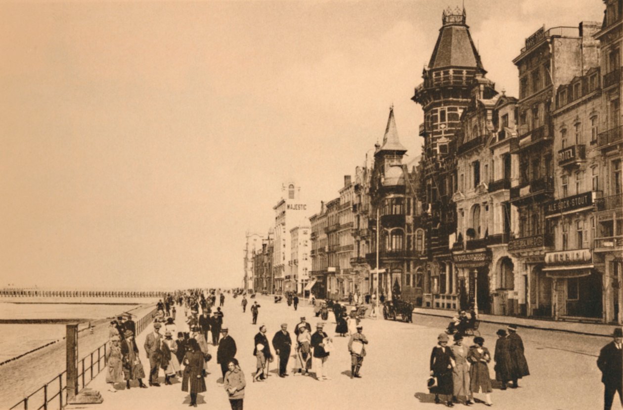 The Esplanade ، c1928 بواسطة غير معروف