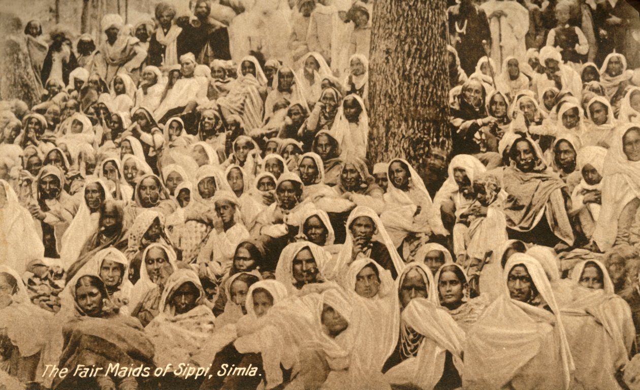 الخادمات العادلة لسيبي ، سيملا ، c1918-c1939. بواسطة غير معروف