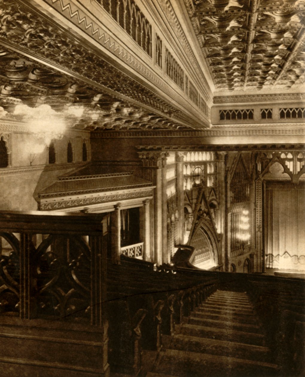 سينما غرناطة ، توتنغ ، لندن ، 1931 ، 1933. بواسطة غير معروف