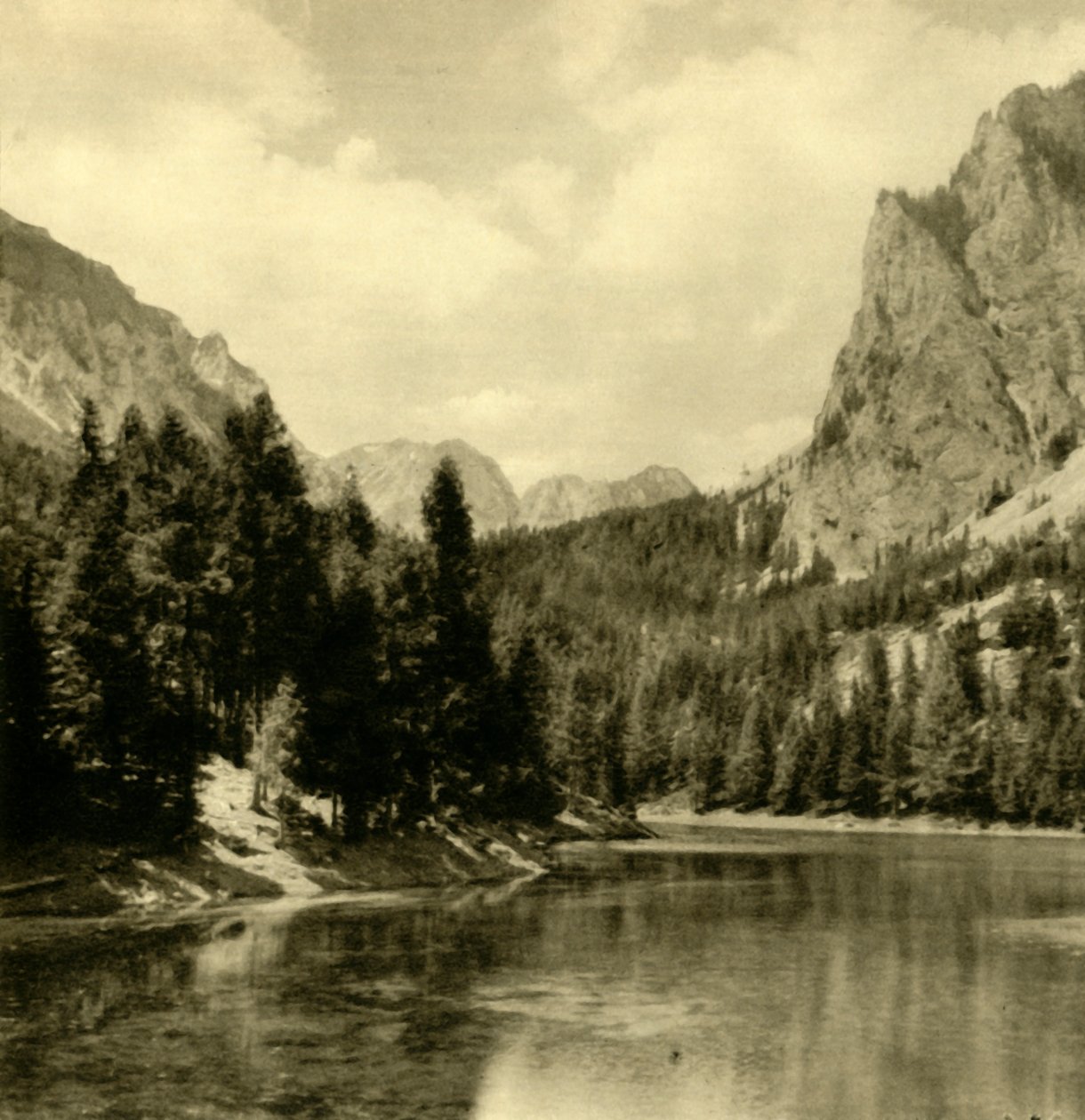 The Grüner See، Styria، Austria، c1935. بواسطة غير معروف
