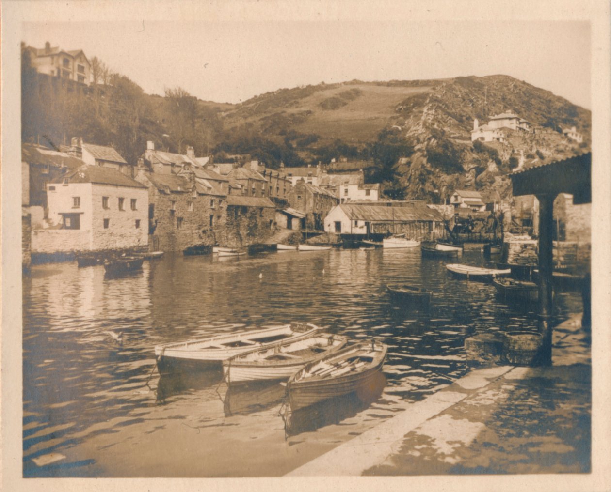 الميناء الداخلي - Polperro ، 1927 بواسطة غير معروف