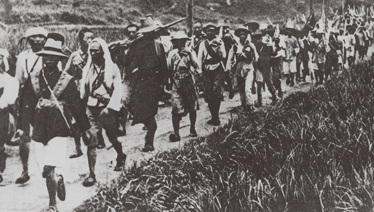 استولت قوات الكومينتانغ على بكين في يونيو 1928 بواسطة غير معروف