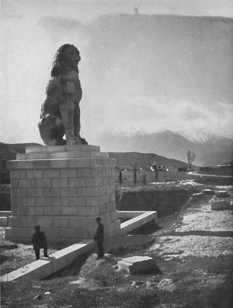 أسد الشارونيا ، الأكروبوليس وجبل بارناسوس ، 1913 بواسطة غير معروف