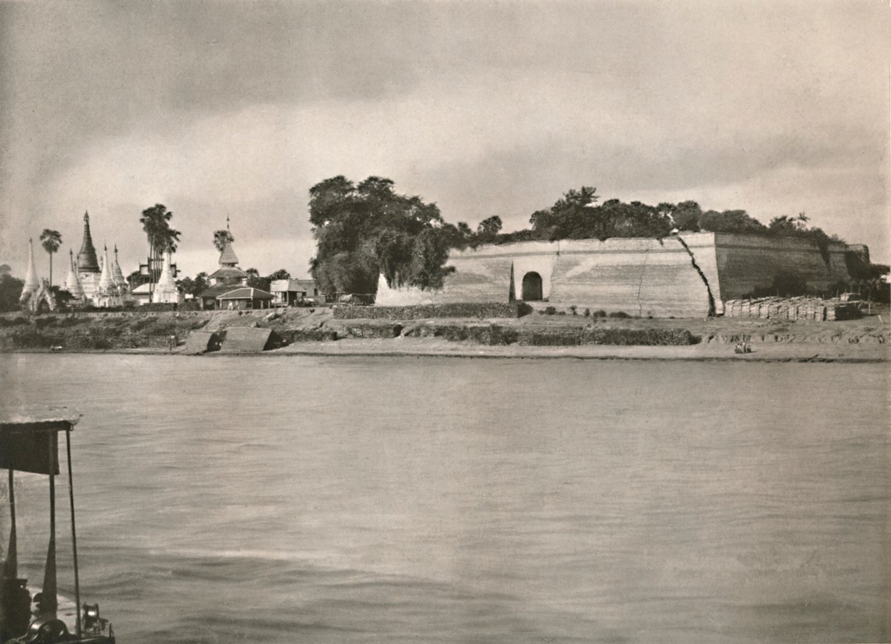 حصن مرحلة على إيراوادي 1900. بواسطة غير معروف