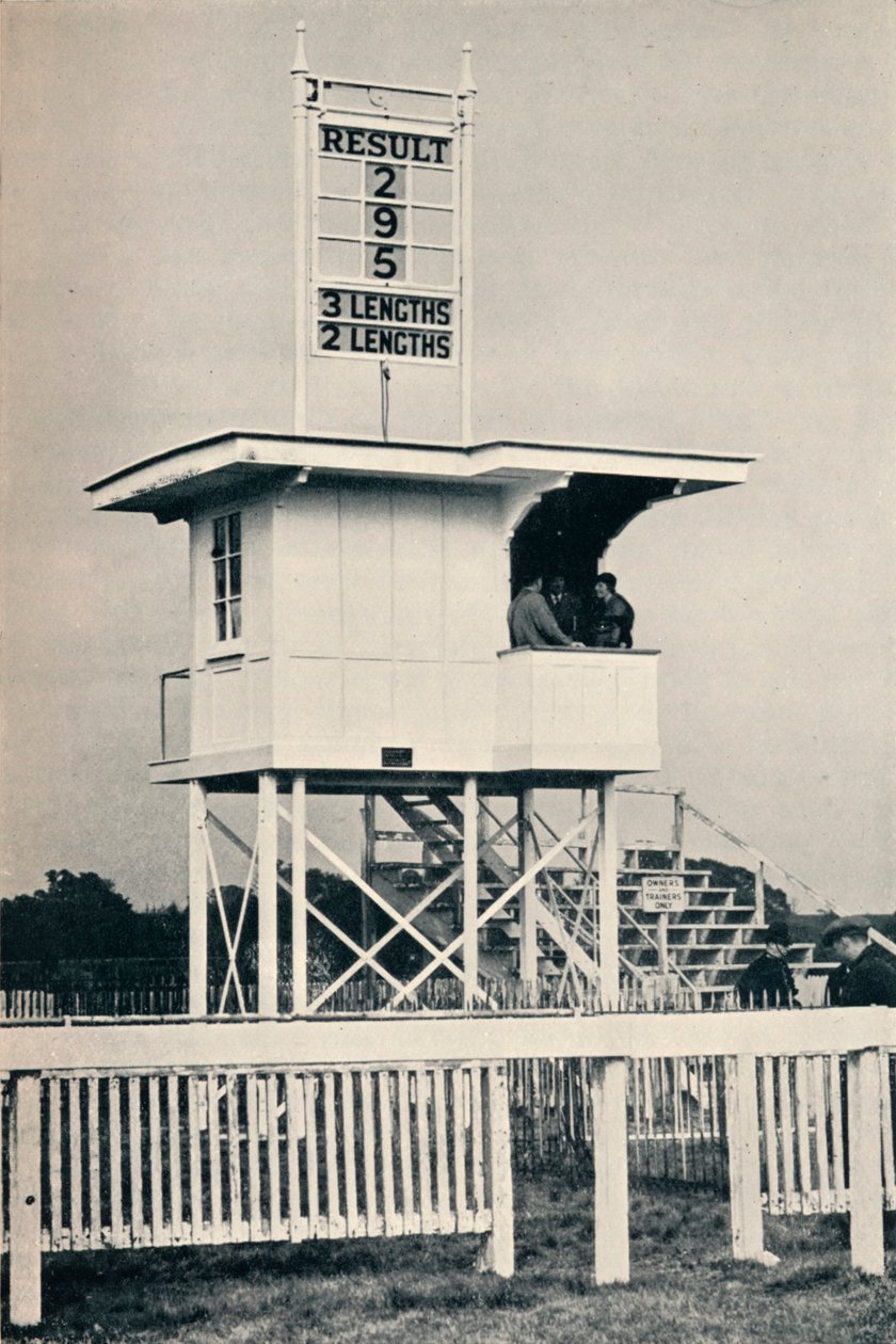 The New Judges Box ، Kempton Park ، c1940 بواسطة غير معروف