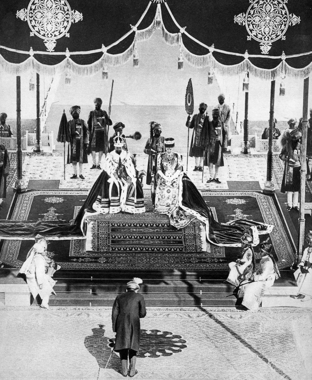 نظام حيدر أباد يدفع تكريمًا في دلهي دوربار ، 1911 ، 1935 بواسطة غير معروف