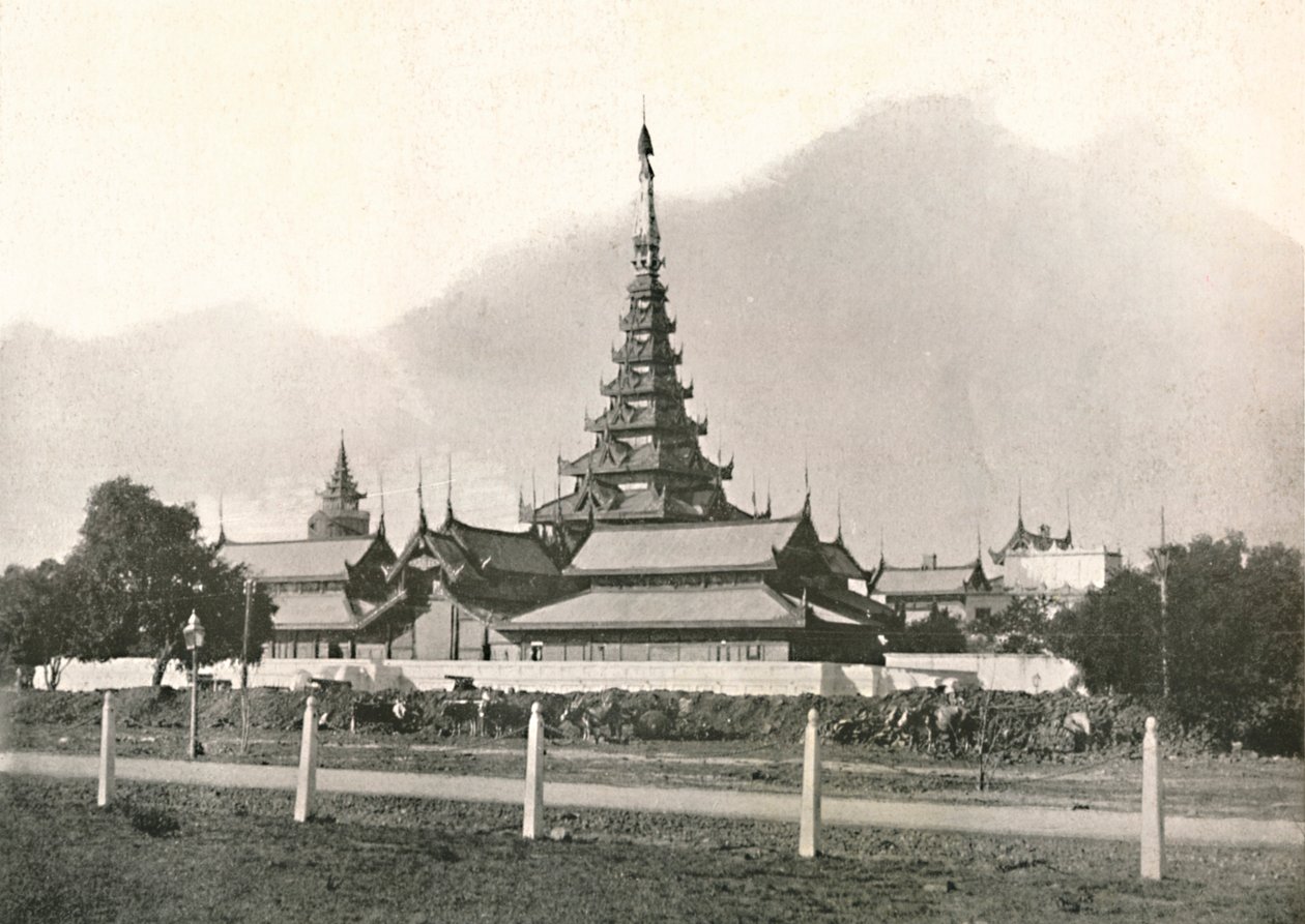 القصر ، ماندالاي ، 1900. بواسطة غير معروف