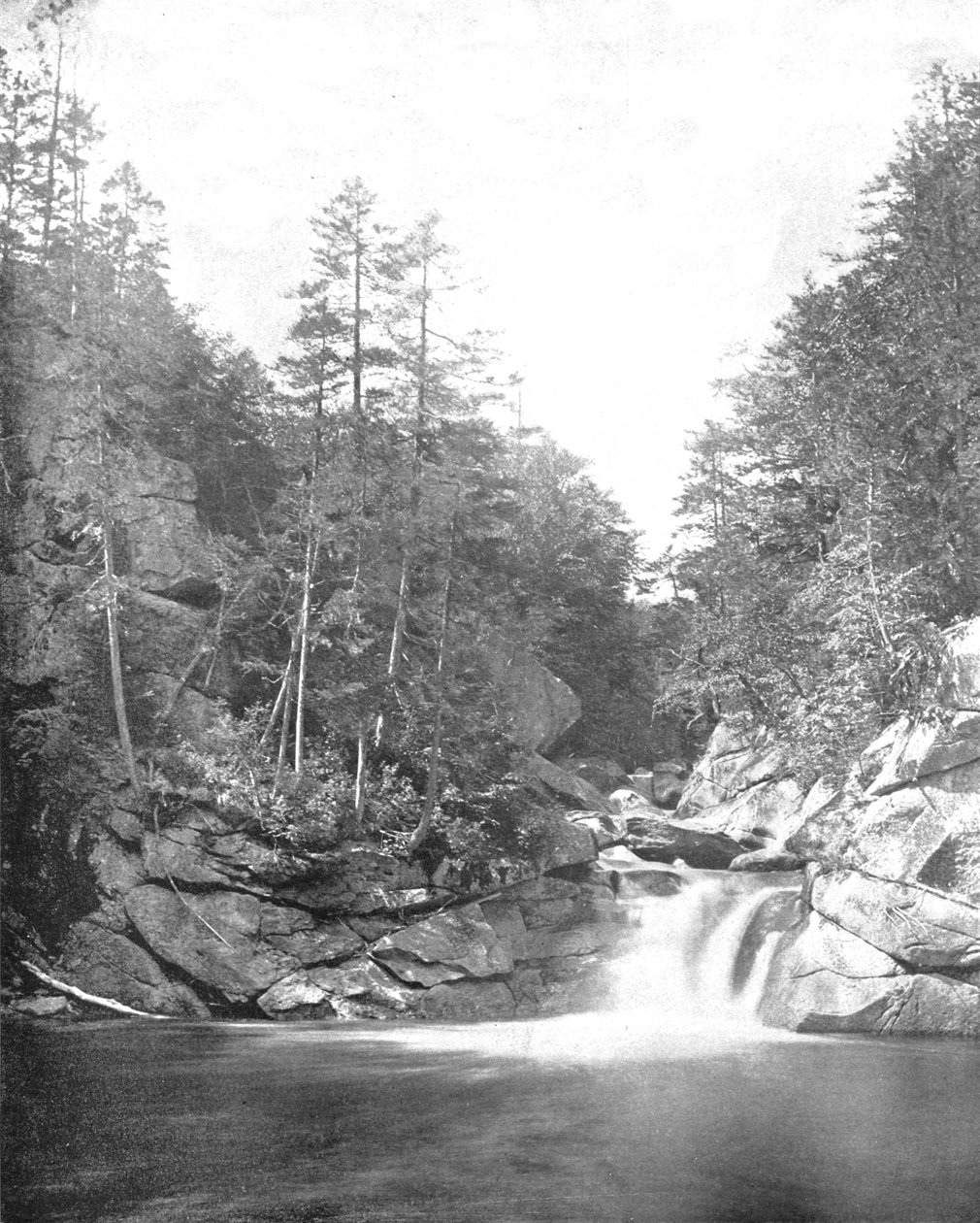 The Pool، Franconia Range، White Mountains، نيو هامبشاير، الولايات المتحدة الأمريكية، c1900. بواسطة غير معروف