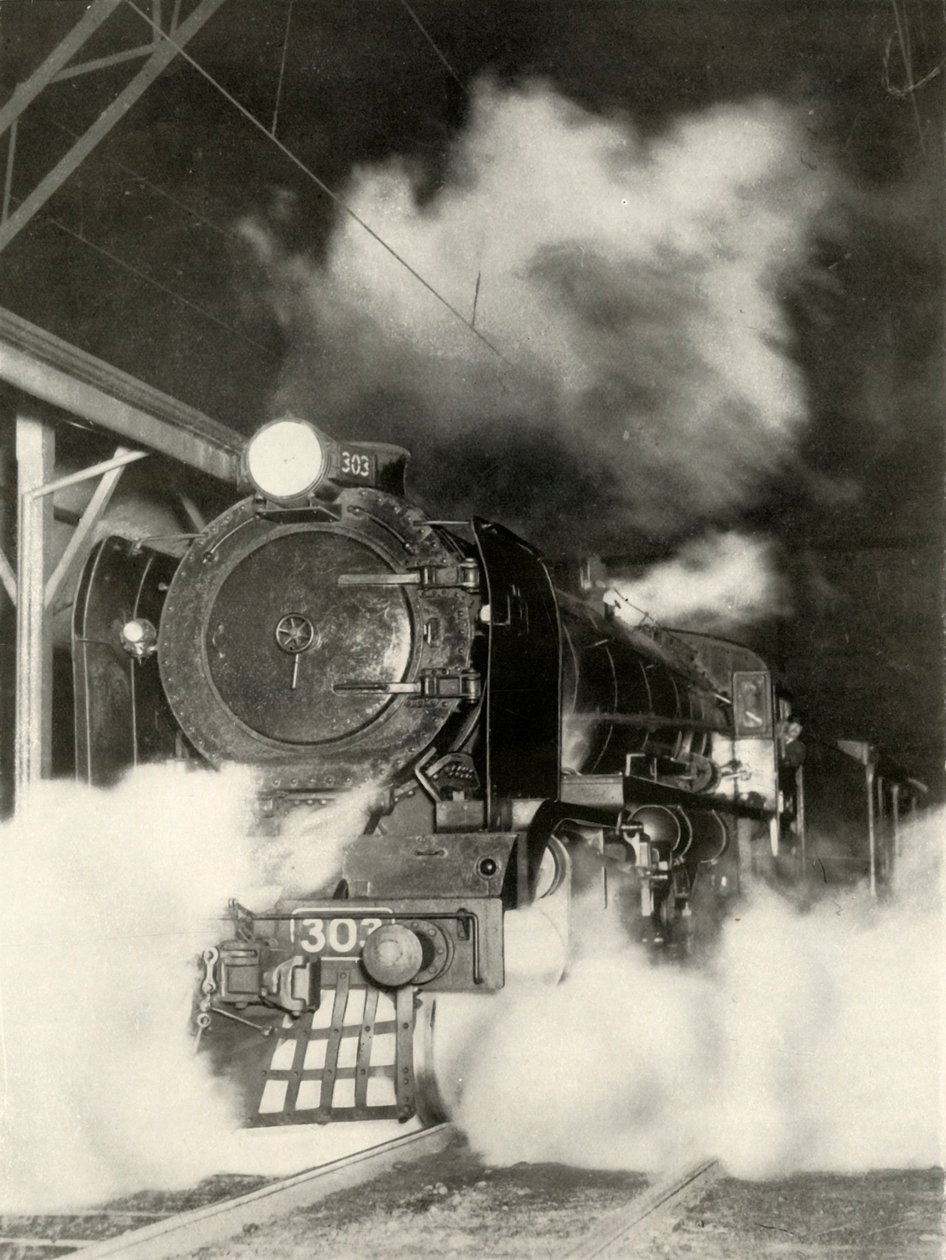 The Sydeny Limited تغادر محطة شارع سبنسر ، ملبورن ، في الساعة 6 مساءً ، 1935-1936. بواسطة غير معروف