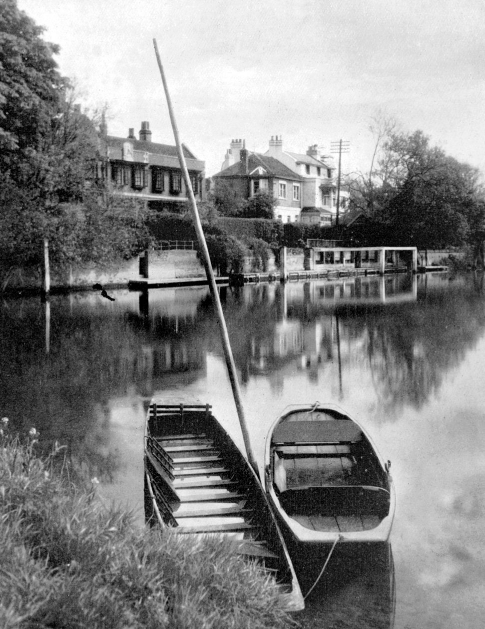 نهر التايمز بالقرب من Weybridge ، Surrey ، إنجلترا ، 1924-1926 بواسطة غير معروف