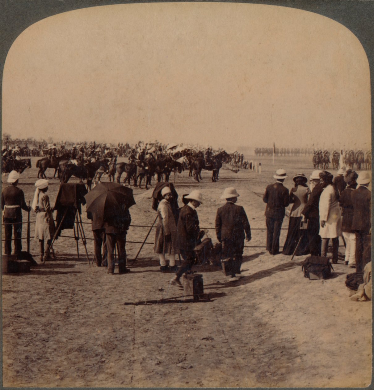 The Viceroy Lord Curzon and Lord Kitchener in the Great Durbar Review ، دلهي ، الهند ، 1903 بواسطة غير معروف