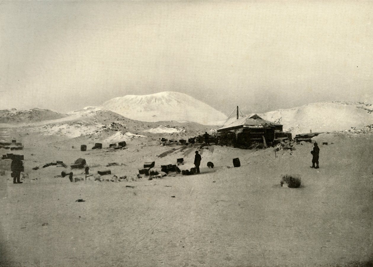فصل الشتاء. مع جبل Erebus في الخلفية ، c1908 ، 1909 بواسطة غير معروف