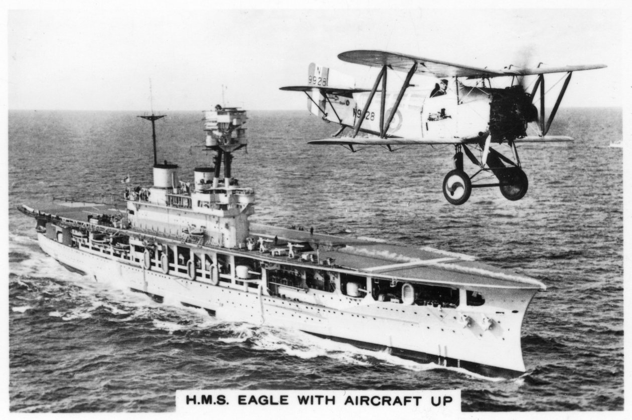 حاملة الطائرات HMS Eagle وطائرة Fairey Flycatcher ، 1937 بواسطة غير معروف