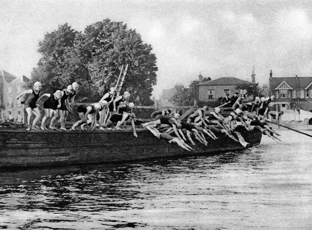 سباق كيو تو بوتني للسيدات السنوي ، لندن ، 1926-1927 بواسطة غير معروف