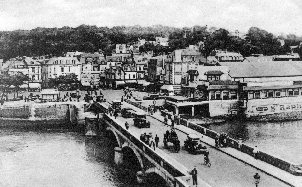 الجسر على نهر Touques ، Trouville ، فرنسا ، c1920s بواسطة غير معروف
