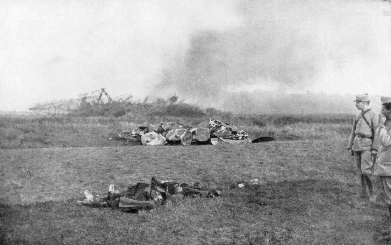 جثة زيبلين LZ93 L44 ، سانت كليمنت ، فرنسا ، 20 أكتوبر 1917 بواسطة غير معروف