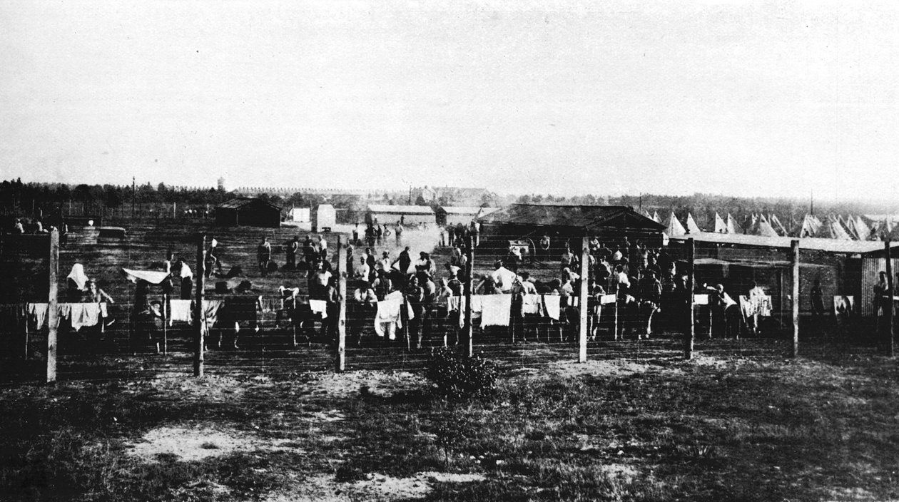 معسكر الاعتقال في فريت هيل ، كامبرلي ، 1914 ، 1915 بواسطة غير معروف