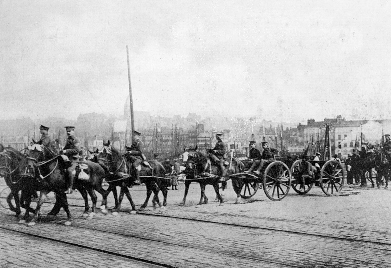 الوحدات الأولى لقوة البعثة البريطانية في بولون ، شمال فرنسا ، 1914 1920 بواسطة غير معروف