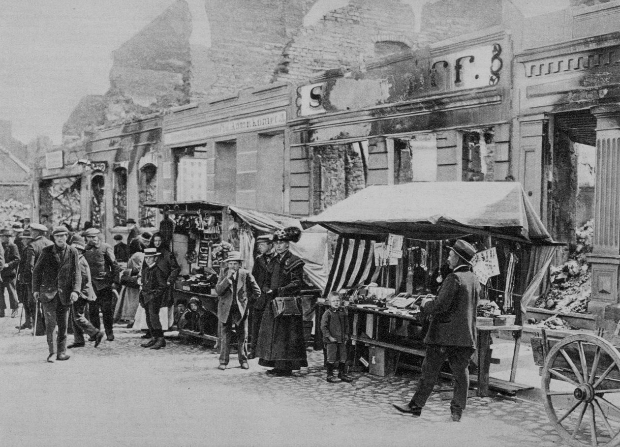 السوق في أنقاض Hohenstein ، شرق بروسيا ، الحرب العالمية الأولى ، 1915 بواسطة غير معروف