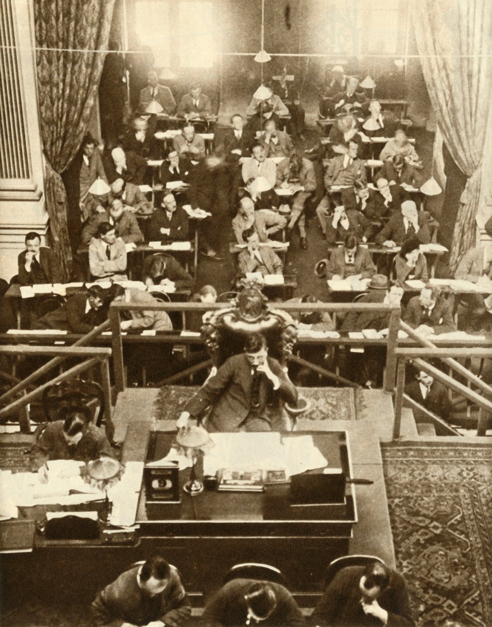 افتتاح Dail Eireann ، أو مجلس النواب ، دبلن ، أيرلندا ، 9 سبتمبر 1922 ، 1935. بواسطة غير معروف