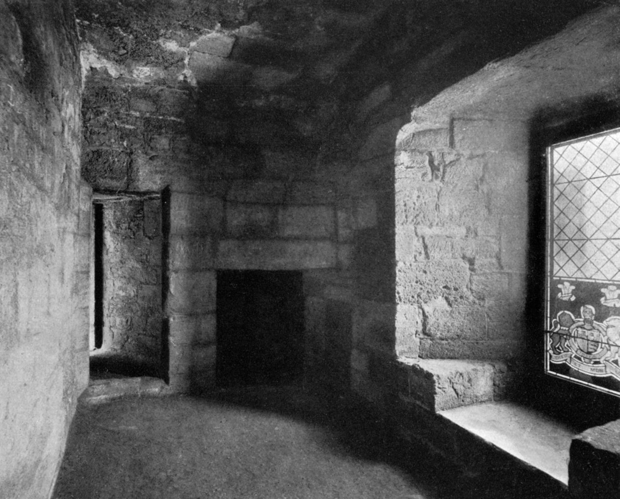 مسقط رأس إدوارد الثاني ، برج النسر العظيم لقلعة كارنارفون ، 1924-1926 بواسطة غير معروف