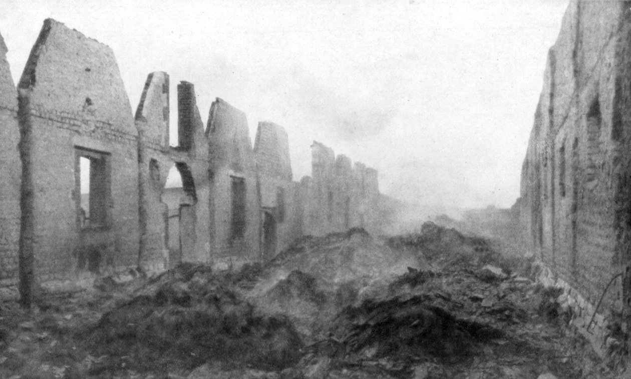 أنقاض ألبرت ، السوم ، فرنسا ، 23 سبتمبر 1914 بواسطة غير معروف
