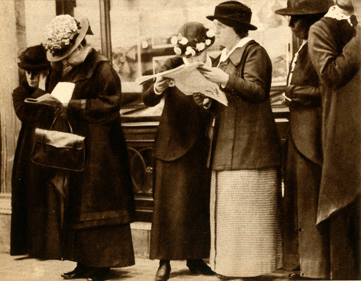 غرق لوسيتانيا ، مايو 1915 ، 1933. بواسطة غير معروف