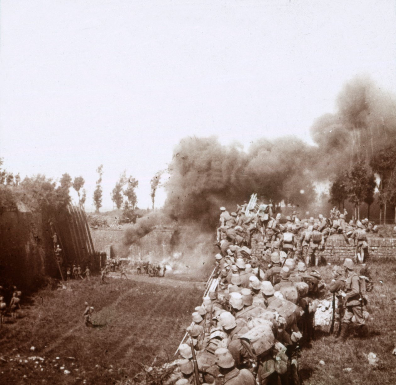 الاستيلاء على Bezonvaux من قبل الألمان ، فردان ، شمال فرنسا ، c1916-c1918. بواسطة غير معروف