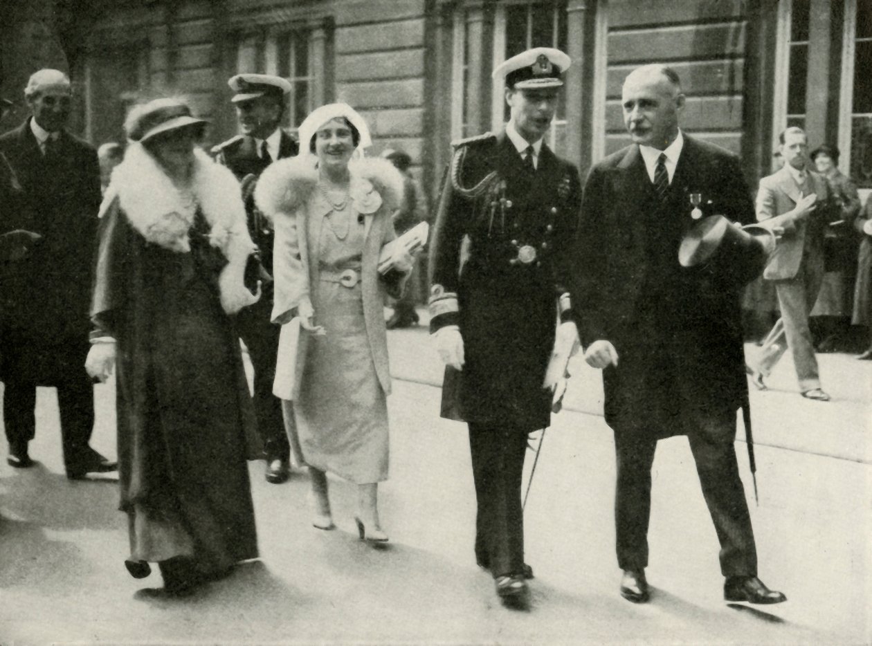 أصحاب الجلالة في أدنبرة خلال احتفالات اليوبيل للملك جورج الخامس 1935 ، 1937. بواسطة غير معروف